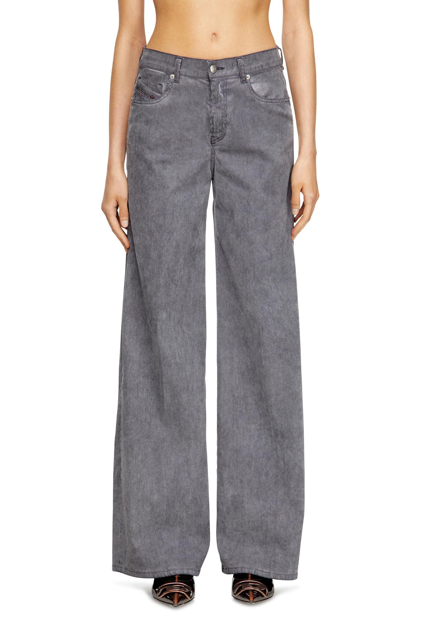 Diesel Women s FLARE 1978 D-AKEMI Denim Pants, Size L.28, 25-inch, Blue, Size 8GJ, A05306068SD
Diesel Women s FLARE 1978 D-AKEMI Denim Pants, Size L.28, 25-inch, Blue, Size 8GJ, A05306068SD