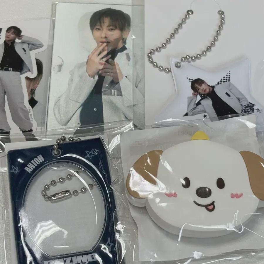 Riize Japan Concert Rising Loud Random Toy/charm Chanyoung Set
Riize Japan Concert Rising Loud Random Toy/charm Chanyoung Set