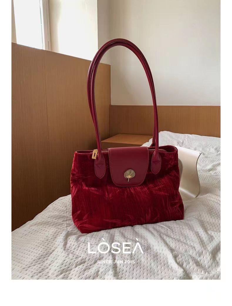 JIAERDI Vintage Black Shoulder Bags Purse Women Retro Chinese Style Underarm Bag Female Elegant Red Handbag Bolsos Aesthetic червоний
JIAERDI Vintage Black Shoulder Bags Purse Women Retro Chinese Style Underarm Bag Female Elegant Red Handbag Bolsos Aesthetic червоний
