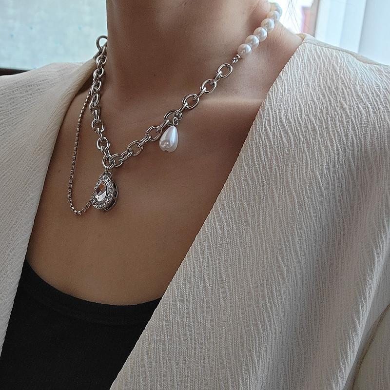 Ожерелье с драгоценными камнями, темным темпераментом и холодным фэн-шуй, сращивание бриллиантов с имитацией жемчуга Крутая девушка, тренд уличной стрельбы
Ожерелье с драгоценными камнями, темным темпераментом и холодным фэн-шуй, сращивание бриллиантов с имитацией жемчуга Крутая девушка, тренд уличной стрельбы