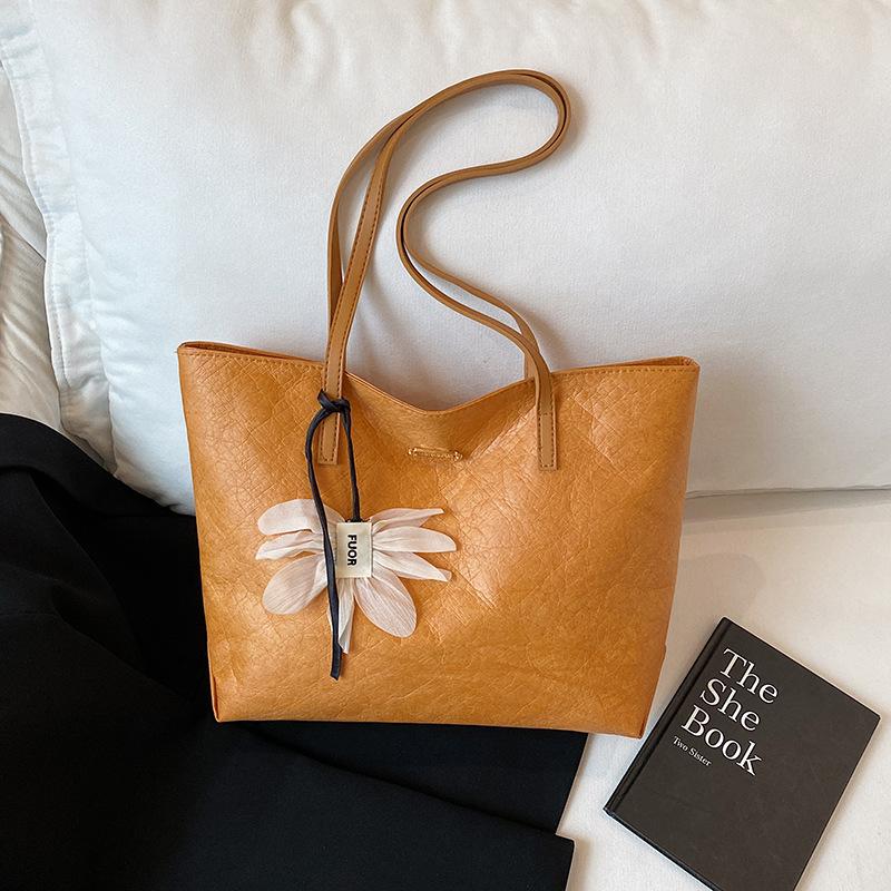 Versatile Women Pu Leather Shoulder Bags Large Capacity Ladies Office Tote Bag Solid Color Simple Female Bucket Handbags Purse no pendant
Versatile Women Pu Leather Shoulder Bags Large Capacity Ladies Office Tote Bag Solid Color Simple Female Bucket Handbags Purse no pendant