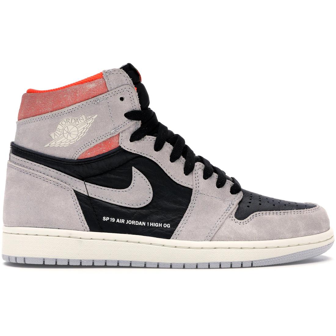 Sneaker Jordan 1 Retro High Neutral Grey Hyper Crimson(555088-018) 44
Sneaker Jordan 1 Retro High Neutral Grey Hyper Crimson(555088-018) 44
