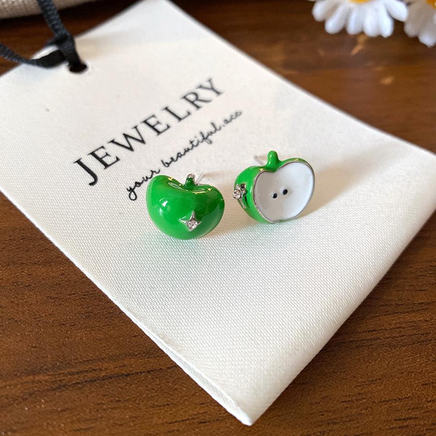 Silver needle with diamonds, oil dripping, mango star, apple stud earrings, small fresh and cute, sweet personality earrings, light luxury
Silver needle with diamonds, oil dripping, mango star, apple stud earrings, small fresh and cute, sweet personality earrings, light luxury
