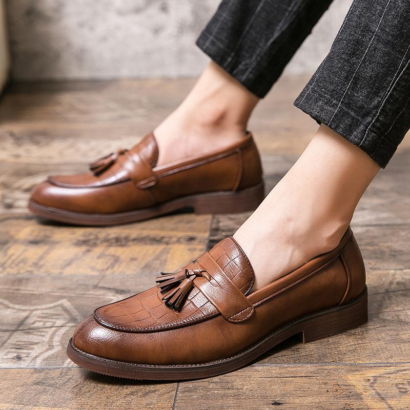 2025 spring and autumn men s shoes business men s casual leather shoes British fashion foot shoes leather shoes 38
2025 spring and autumn men s shoes business men s casual leather shoes British fashion foot shoes leather shoes 38