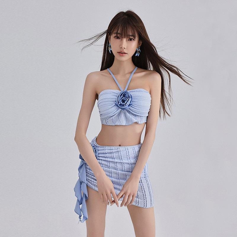 Women s High-End Halter Bikini Three-Piece Set with Gauze Skirt for Beach, Pool, or Hot Spring Vacations Medium
Women s High-End Halter Bikini Three-Piece Set with Gauze Skirt for Beach, Pool, or Hot Spring Vacations Medium