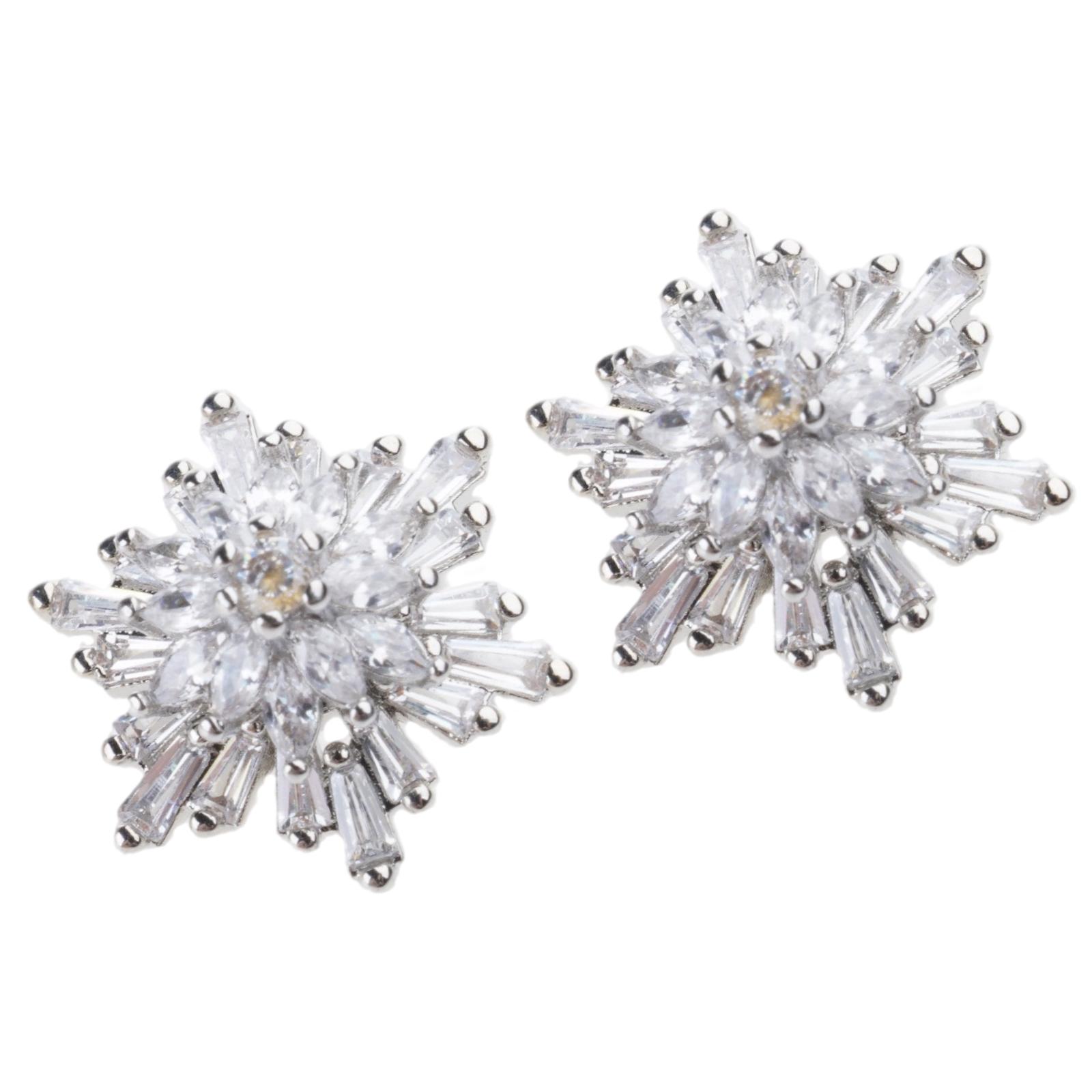 Shimmering Rhinestones Snowflake Earphone Charm Durability Alloy Construction Ear Clip Ideal For Personalizing Headphone 1
Shimmering Rhinestones Snowflake Earphone Charm Durability Alloy Construction Ear Clip Ideal For Personalizing Headphone 1