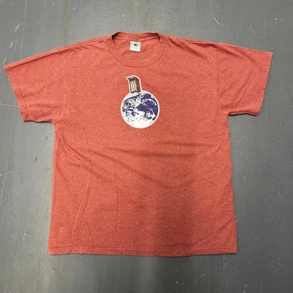 Vintage 90s art toilet humor planet earth graphic tee shirt tshirt Size L S
Vintage 90s art toilet humor planet earth graphic tee shirt tshirt Size L S