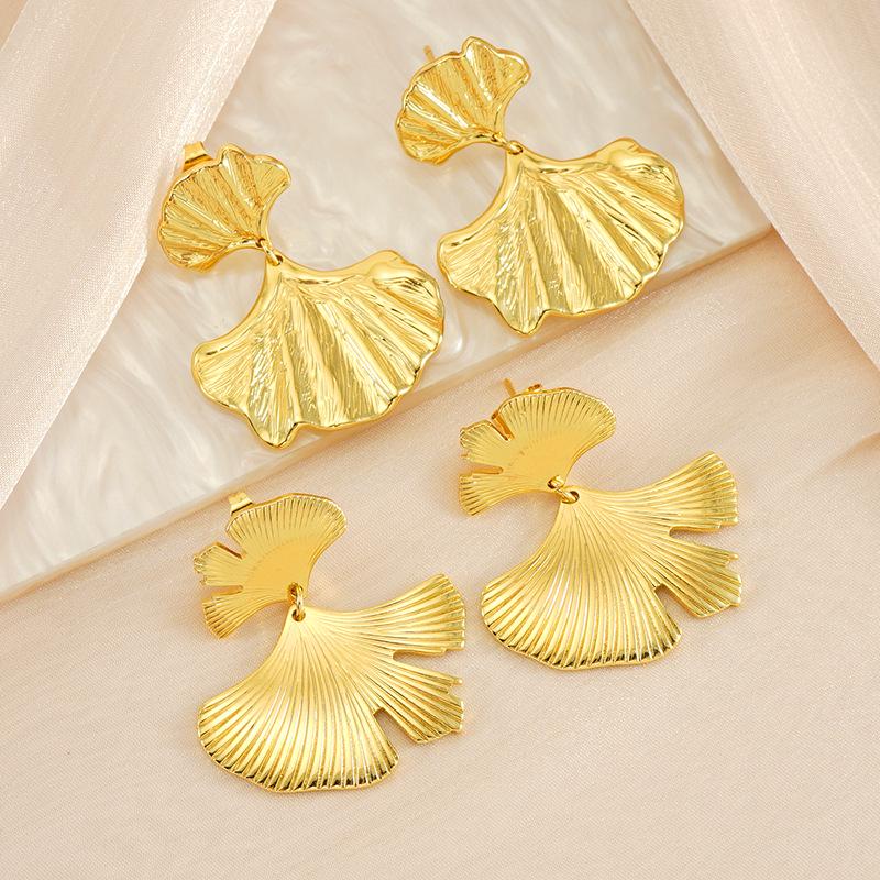 Chic Minimalist Ginkgo Leaf Gold-plated Titanium Steel Stud Earrings - French Style for Women 18K Gold-Plated
Chic Minimalist Ginkgo Leaf Gold-plated Titanium Steel Stud Earrings - French Style for Women 18K Gold-Plated