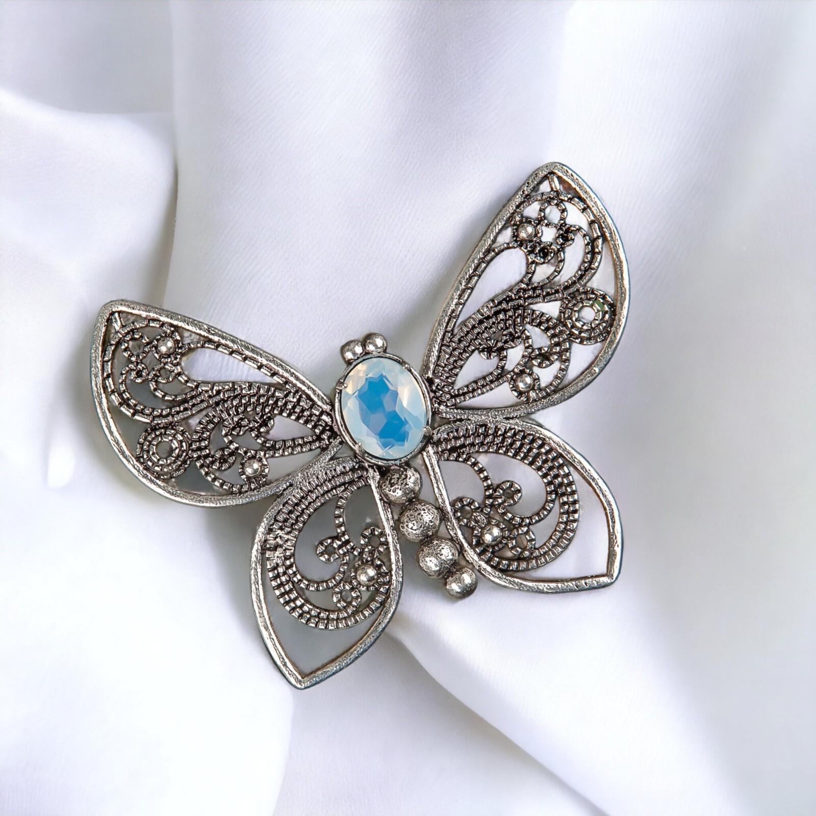 Natural Gemstone Butterfly Pendant, Elegant And Artisan Jewelry 925 Silver 1.66 CP-13
Natural Gemstone Butterfly Pendant, Elegant And Artisan Jewelry 925 Silver 1.66 CP-13