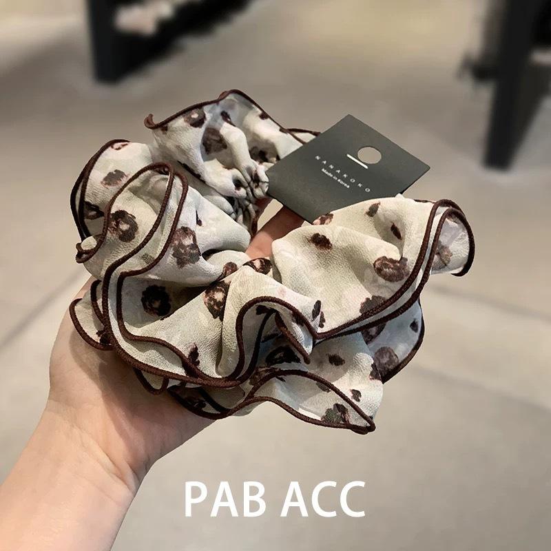 Ретро, Изысканное и Высококлассное Корейское Многослойное Шифоновое Кольцо-Кишка с Принтом Деревянное Ушко , Эластичная Резинка для Хвоста, Повязка для Волос
Ретро, Изысканное и Высококлассное Корейское Многослойное Шифоновое Кольцо-Кишка с Принтом Деревянное Ушко , Эластичная Резинка для Хвоста, Повязка для Волос