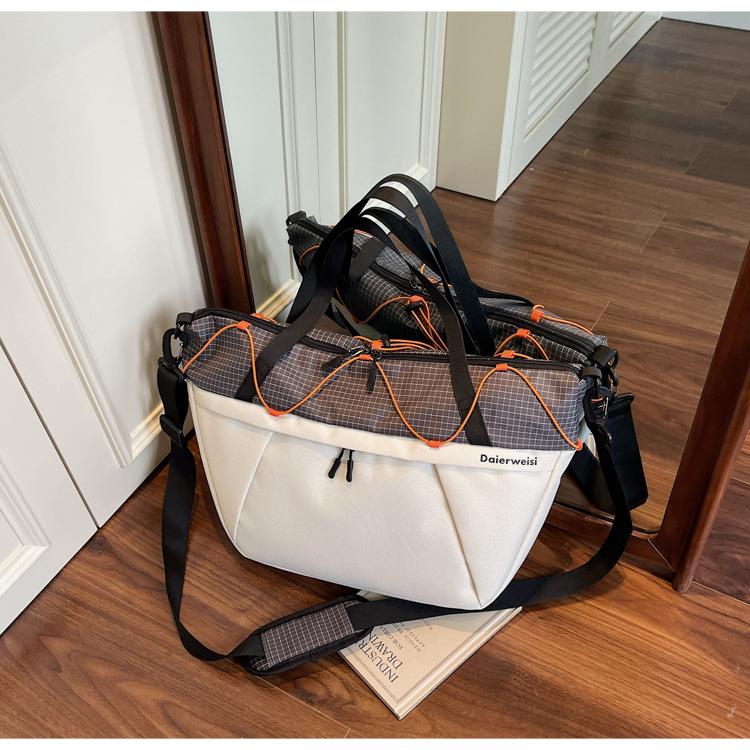 new shoulder bag sports fitness outdoor travel bag women s large-capacity oblique span handbag чёрный
new shoulder bag sports fitness outdoor travel bag women s large-capacity oblique span handbag чёрный