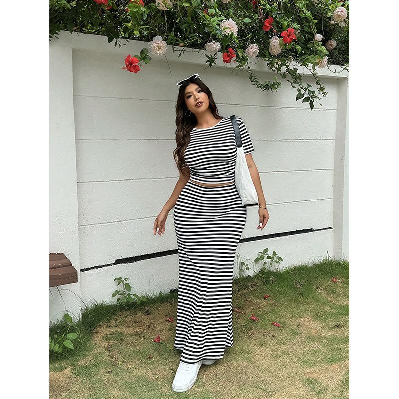 Summer New Large-sized Striped Top and Skirt Set, Short Top, High-waisted Fishtail Long Dress for Women 4XL чорний
Summer New Large-sized Striped Top and Skirt Set, Short Top, High-waisted Fishtail Long Dress for Women 4XL чорний