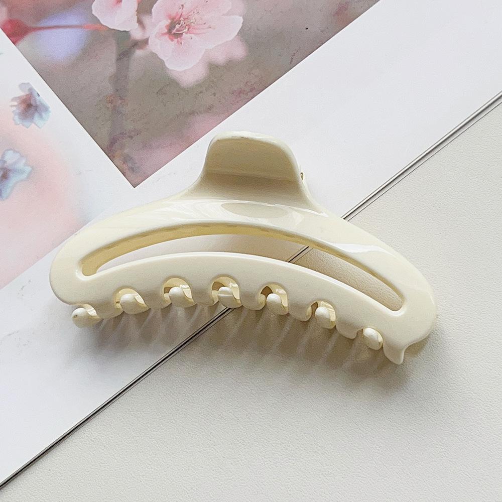 Jelly-colored hollow crescent hairpin PS high-end arc texture shark clip plate hair ponytail grip hair ornament PS
Jelly-colored hollow crescent hairpin PS high-end arc texture shark clip plate hair ponytail grip hair ornament PS