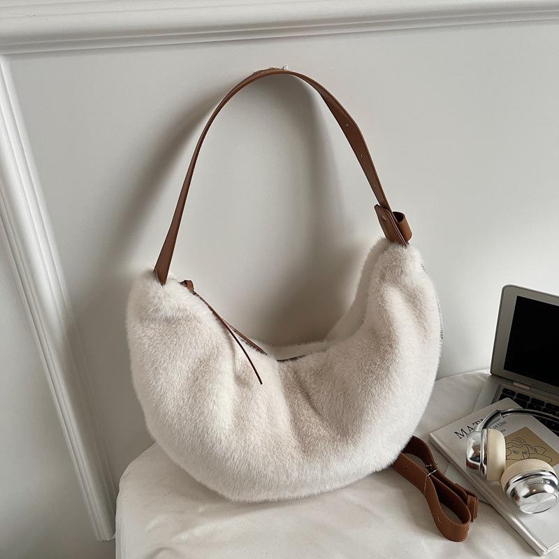 Модная и повседневная плюшевая сумка-пельмень, простая и стильная, легкая роскошь и нишевая сумка через плечо бежевый
Модная и повседневная плюшевая сумка-пельмень, простая и стильная, легкая роскошь и нишевая сумка через плечо бежевый