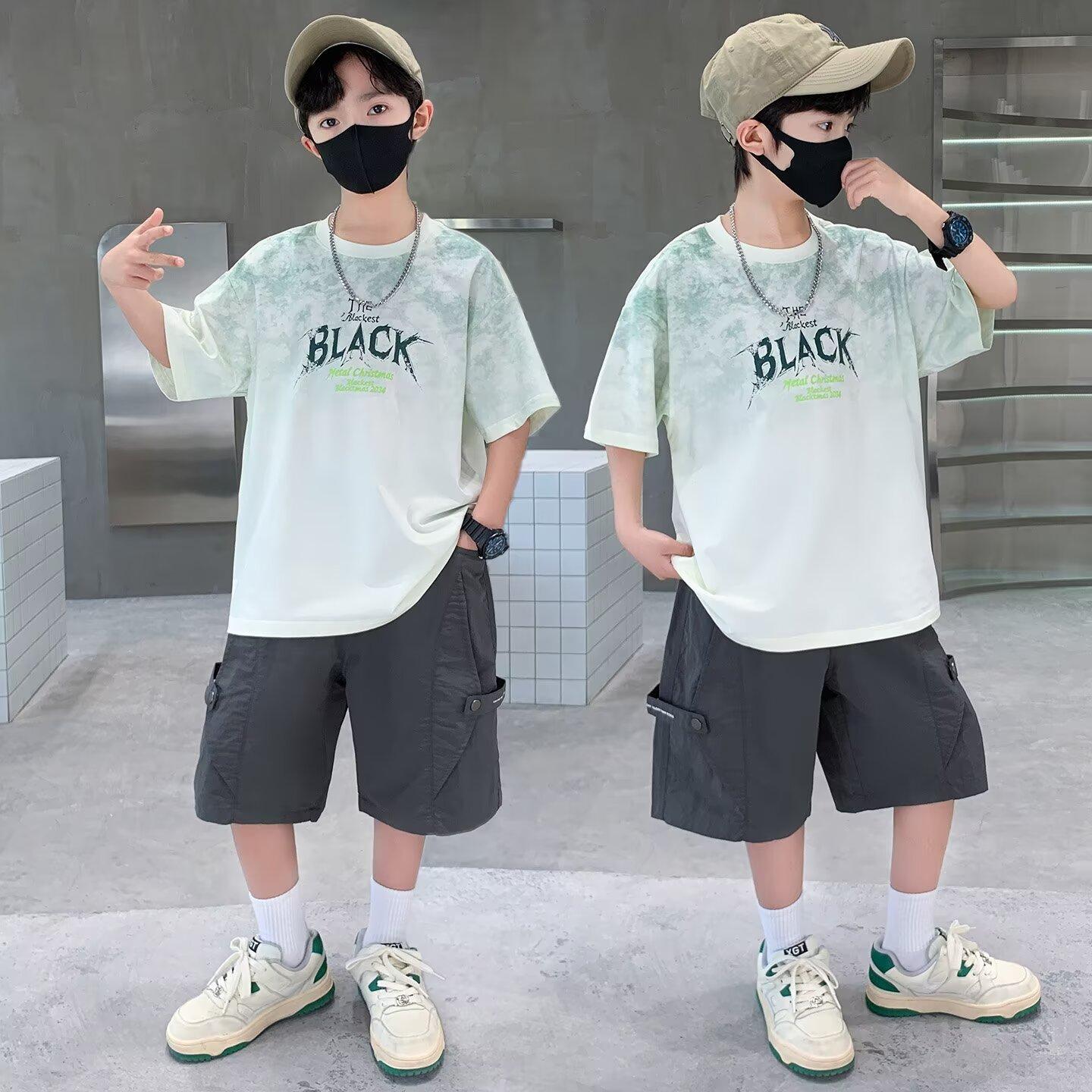 Summer Boys Cotton Suit Japan High Street Fashion Kids Printed T-shirts Shorts 2 Piece Set High Quality Children s Set 110 зелений
Summer Boys Cotton Suit Japan High Street Fashion Kids Printed T-shirts Shorts 2 Piece Set High Quality Children s Set 110 зелений
