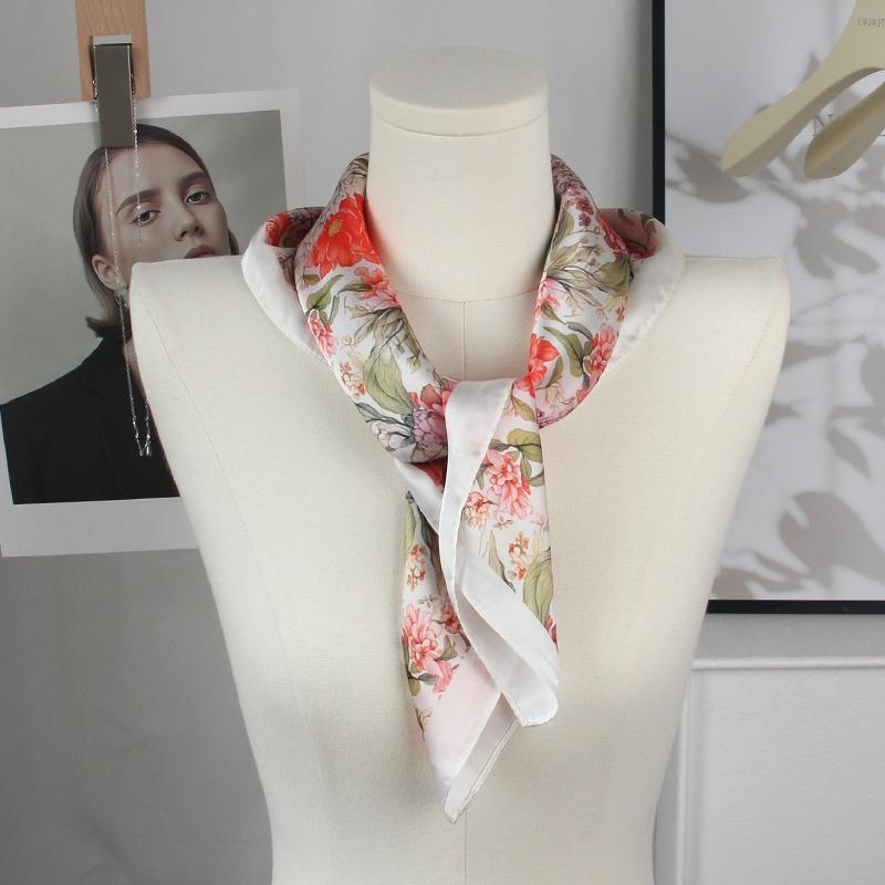 68cm Gradient Floral Scarf Polyester Fiber for All Seasons Scarf for Women Clothing Backpacks Accessories Scarves Shawls Hijab слонова кістка
68cm Gradient Floral Scarf Polyester Fiber for All Seasons Scarf for Women Clothing Backpacks Accessories Scarves Shawls Hijab слонова кістка