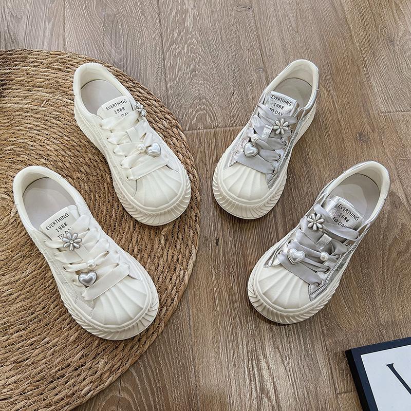 Foam bottom shell head little white shoes women s 2025 summer new thick-soled casual breathable women s shoes sports versatile board shoes 35 серебряный
Foam bottom shell head little white shoes women s 2025 summer new thick-soled casual breathable women s shoes sports versatile board shoes 35 серебряный