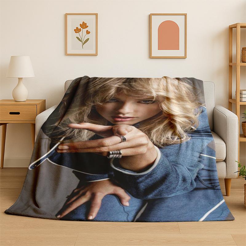 Singer T-Taylor Singer Music Flannel Blanket Soft Warm Throw Blanket for Bedroom Living Room Bed Travel Camping Picnic Gift 75x90cm
Singer T-Taylor Singer Music Flannel Blanket Soft Warm Throw Blanket for Bedroom Living Room Bed Travel Camping Picnic Gift 75x90cm