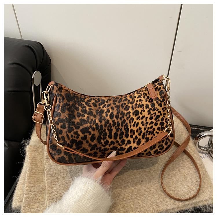 New Fashi Simple Crossbody Bag Women Stylish Leopard Print Shoulder Bags Small Design Comfortable and Versatile Storage Bags
New Fashi Simple Crossbody Bag Women Stylish Leopard Print Shoulder Bags Small Design Comfortable and Versatile Storage Bags