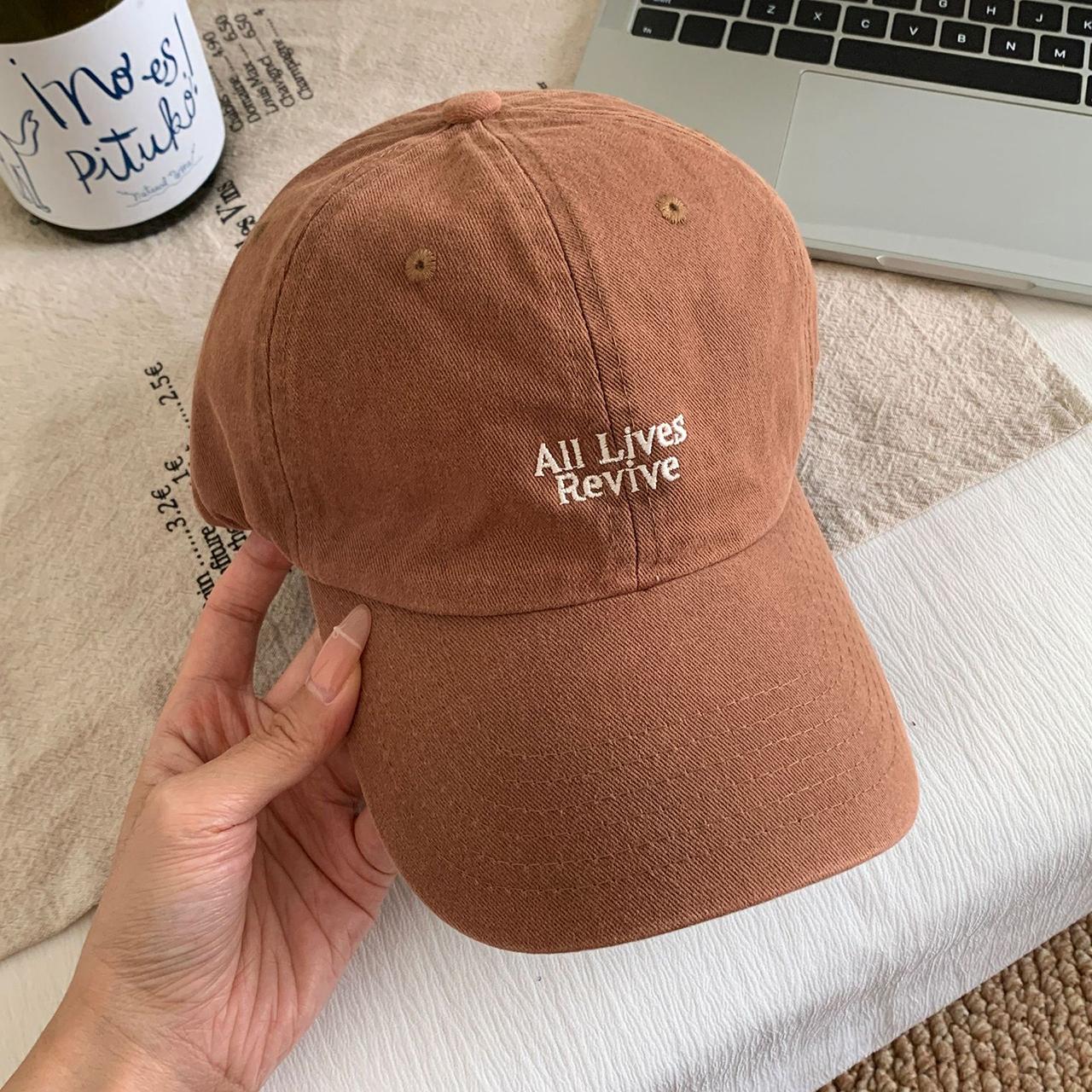 Women Embroidery Baseball Cap Summer Letter Cotton Duck Tongue Hat Outdoor Sunshade Girl Peaked Caps кавовий
Women Embroidery Baseball Cap Summer Letter Cotton Duck Tongue Hat Outdoor Sunshade Girl Peaked Caps кавовий