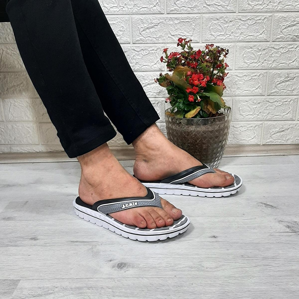 Повсякденні пляжні чоловічі шльопанці Calx TM Grey White Massage Sole 41 сірий білий колір
Повсякденні пляжні чоловічі шльопанці Calx TM Grey White Massage Sole 41 сірий білий колір