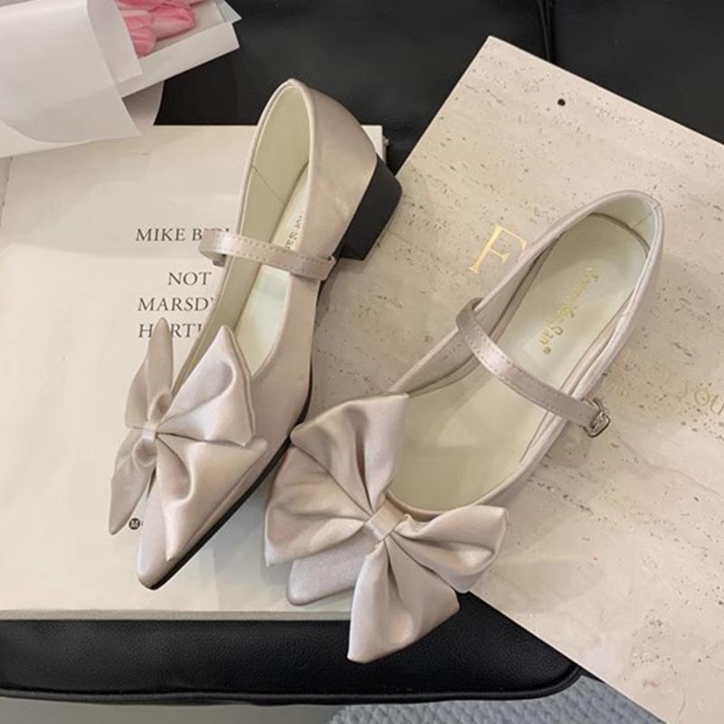 Fashion SUOJIALUN 2025 Spring New Brand Women Flat Shoes Fashion Big Bow-knot Ladies Elegant Mary Jane Shoes Square Low Heel Boat Shoes 35 абрикосовый
Fashion SUOJIALUN 2025 Spring New Brand Women Flat Shoes Fashion Big Bow-knot Ladies Elegant Mary Jane Shoes Square Low Heel Boat Shoes 35 абрикосовый