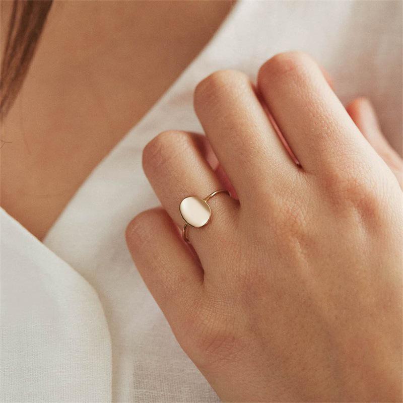 St.delan European & American Fashion Geometric Oval Women s Gold-Plated Stainless Steel Ring 52MM-US6
St.delan European & American Fashion Geometric Oval Women s Gold-Plated Stainless Steel Ring 52MM-US6