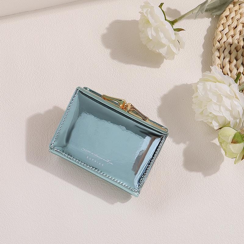 Southeast Asia Women s PU Laser Coin Purse - Fashionable Multifunctional Card Holder Wallet синий
Southeast Asia Women s PU Laser Coin Purse - Fashionable Multifunctional Card Holder Wallet синий