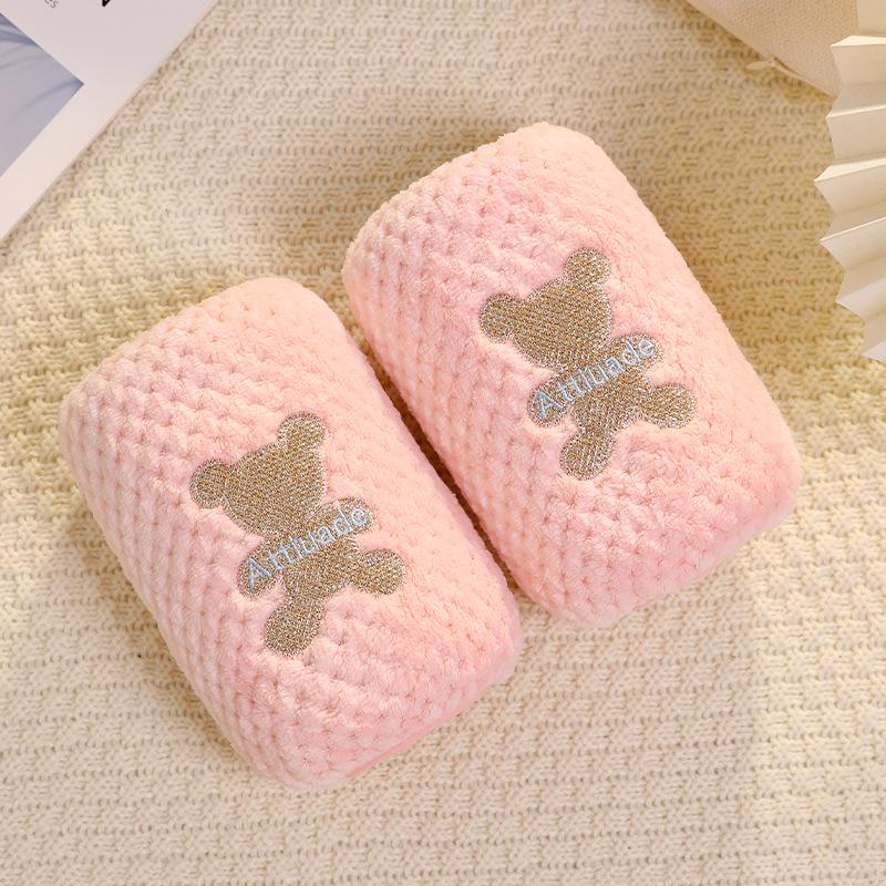 Теплые плюшевые мультяшные нарукавники для женщин - Пыленепроницаемые, Толстые, Грязеотталкивающие, Милые короткие нарукавники для осени/зимы One Size
Теплые плюшевые мультяшные нарукавники для женщин - Пыленепроницаемые, Толстые, Грязеотталкивающие, Милые короткие нарукавники для осени/зимы One Size