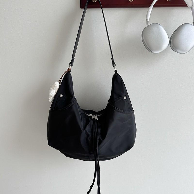 Korean Style Nylon Dumpling Bag Women s All-matching Lazy Commuting Shoulder Large Capacity Casual Underarm чорний
Korean Style Nylon Dumpling Bag Women s All-matching Lazy Commuting Shoulder Large Capacity Casual Underarm чорний