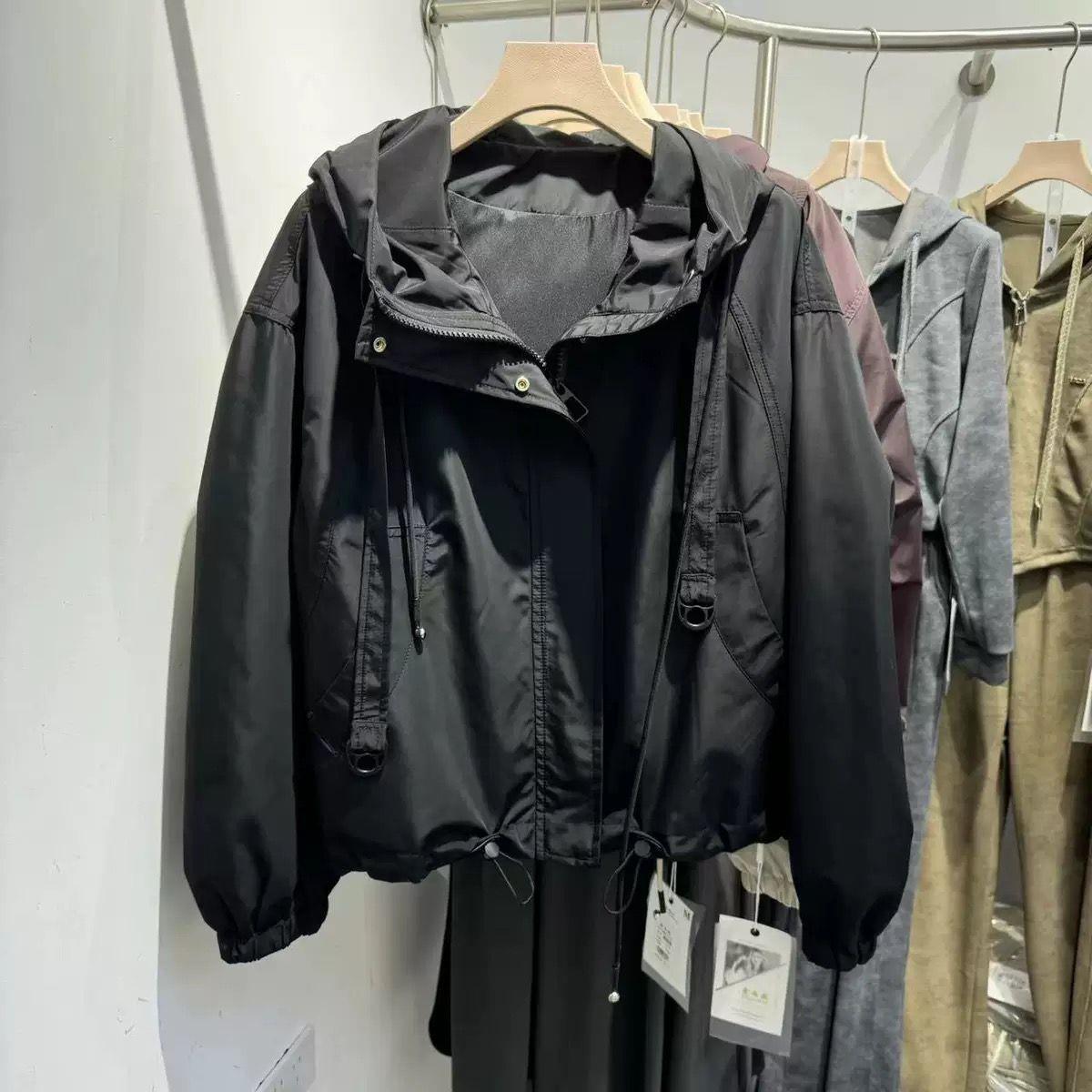 Women s Korean Style Loose Hooded Windbreaker - Versatile Spring 2026 Jacket XL for 65-75 kg
Women s Korean Style Loose Hooded Windbreaker - Versatile Spring 2026 Jacket XL for 65-75 kg