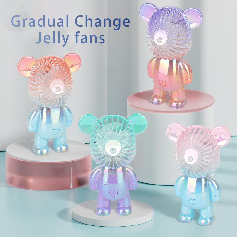 2024 Handheld Mini Charging Handheld Fan Large Air Volume Silent Gradual Change Bear Jelly Colorful Fan Desktop Fans зелений
2024 Handheld Mini Charging Handheld Fan Large Air Volume Silent Gradual Change Bear Jelly Colorful Fan Desktop Fans зелений
