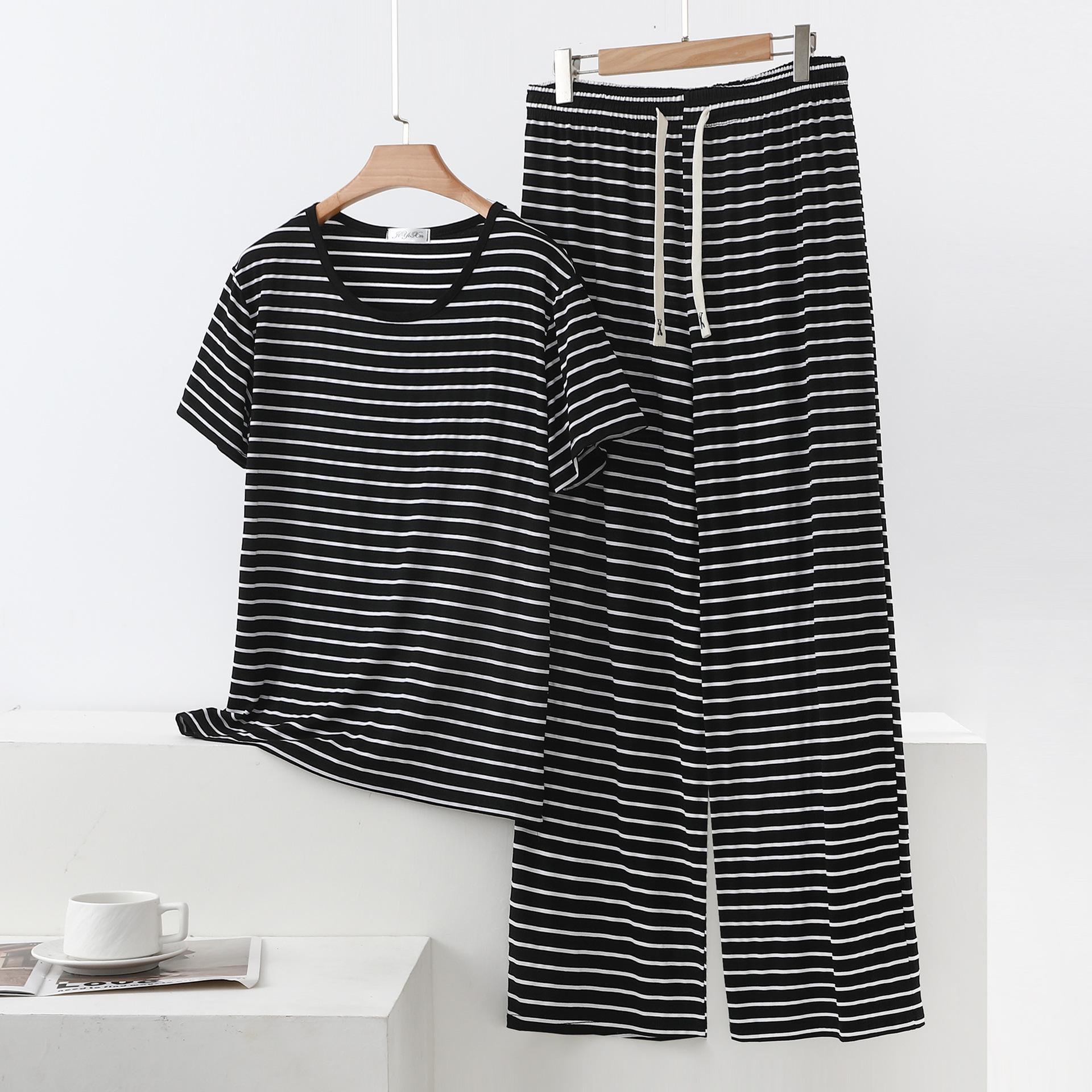 Women s Plus Size Black & White Striped Summer Two-Piece Set: Modal Short Sleeve T-Shirt & Wide Leg Pants M
Women s Plus Size Black & White Striped Summer Two-Piece Set: Modal Short Sleeve T-Shirt & Wide Leg Pants M