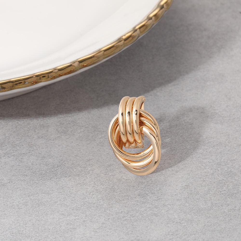 Simple Single Ear Clip, Personalized Winding, Multi-Layer Winding, No Ear Piercings, Ear Clip Earrings.
Simple Single Ear Clip, Personalized Winding, Multi-Layer Winding, No Ear Piercings, Ear Clip Earrings.