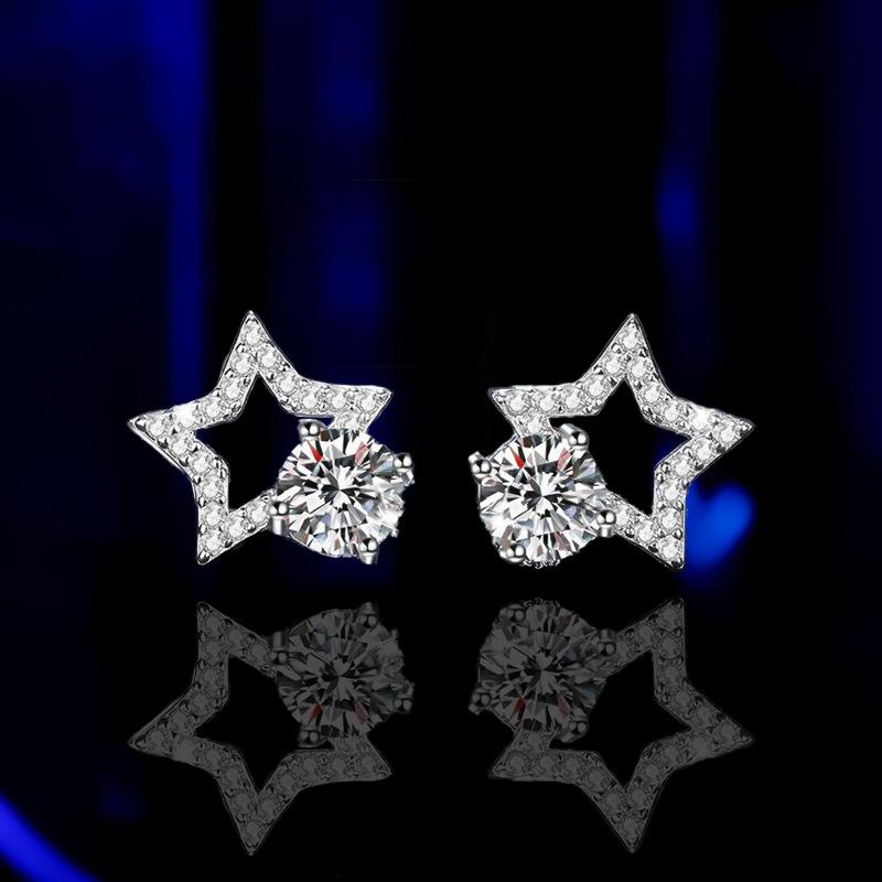 ZAKOL Корейские Изысканные Серьги-пусеты Пятиконечная звезда с цирконом AAA для женщин Милые Гипоаллергенные Серебристого цвета Аксессуары для ушей Циркон Подарок
ZAKOL Корейские Изысканные Серьги-пусеты Пятиконечная звезда с цирконом AAA для женщин Милые Гипоаллергенные Серебристого цвета Аксессуары для ушей Циркон Подарок