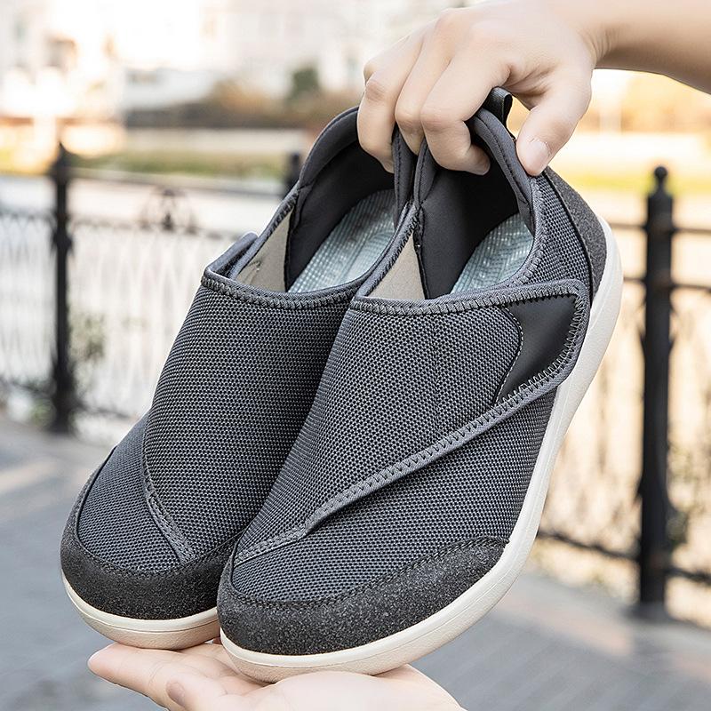 Spring non-slip elderly shoes men s warm velvet cotton shoes big foot bone thumb valgus shoes old walking shoes 36 чорний
Spring non-slip elderly shoes men s warm velvet cotton shoes big foot bone thumb valgus shoes old walking shoes 36 чорний