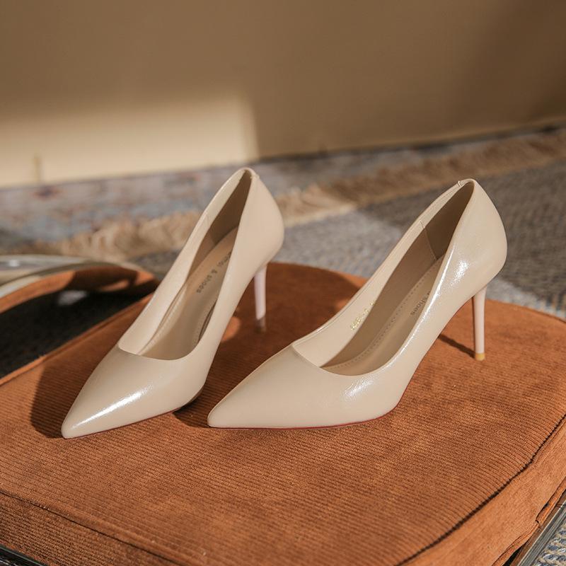 Light and familiar commuter shoes, professional comfort and fashion versatile high heels, women s pointed thin heels, soft leather women s single shoe 39
Light and familiar commuter shoes, professional comfort and fashion versatile high heels, women s pointed thin heels, soft leather women s single shoe 39