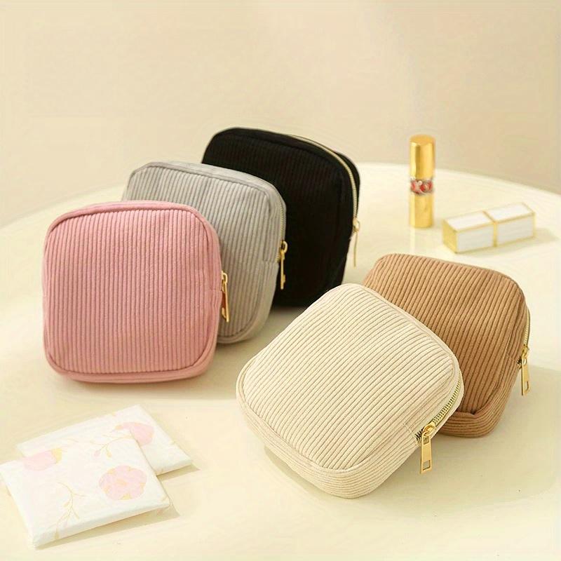 Lightweight Travel Makeup Organizer Pouch for Women , Multiple Compartments for Lipstick, Nail Polish, Travel Essentials - Makeup Travel Bag, бежевий
Lightweight Travel Makeup Organizer Pouch for Women , Multiple Compartments for Lipstick, Nail Polish, Travel Essentials - Makeup Travel Bag, бежевий
