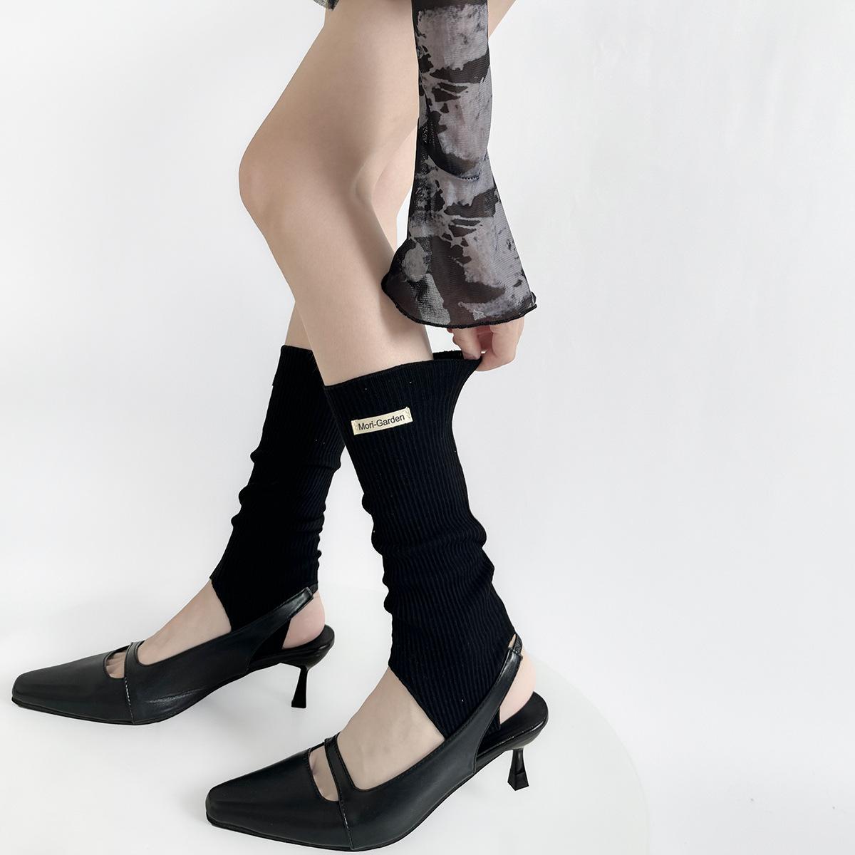 Korean Style Footed Leg Warmers Striped Socks with Letters Cloth Tag Minimalist Vertical Stripe Calf Socks Soft Cotton Sock One Size
Korean Style Footed Leg Warmers Striped Socks with Letters Cloth Tag Minimalist Vertical Stripe Calf Socks Soft Cotton Sock One Size