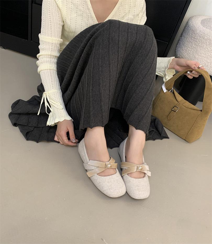 French temperament gentle small fragrance Mary Jane spring and autumn retro inner height increase 4CM bow pearl single shoes women 39 абрикосовий
French temperament gentle small fragrance Mary Jane spring and autumn retro inner height increase 4CM bow pearl single shoes women 39 абрикосовий