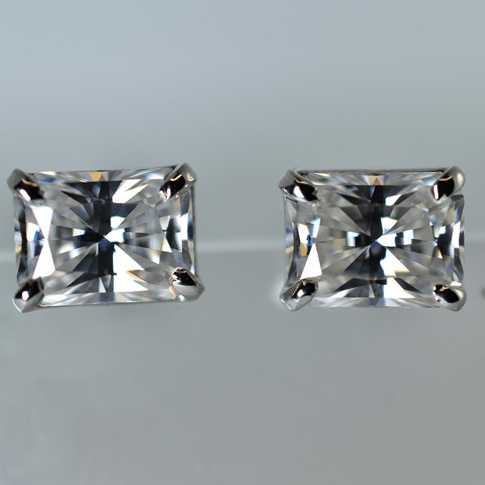 Synthetic White Moissanite 10.80 Ct A+ CERTIFIED Emerald Gemstone Earring Pair MY.ER-19-NS 15.8 mm approx білий
Synthetic White Moissanite 10.80 Ct A+ CERTIFIED Emerald Gemstone Earring Pair MY.ER-19-NS 15.8 mm approx білий