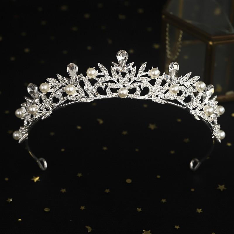 Light Luxury All-matching Pearl Crown Children s Birthday Eighteen Years Old Adult Ceremony Princess Hair Accessories Bride s Headwear
Light Luxury All-matching Pearl Crown Children s Birthday Eighteen Years Old Adult Ceremony Princess Hair Accessories Bride s Headwear