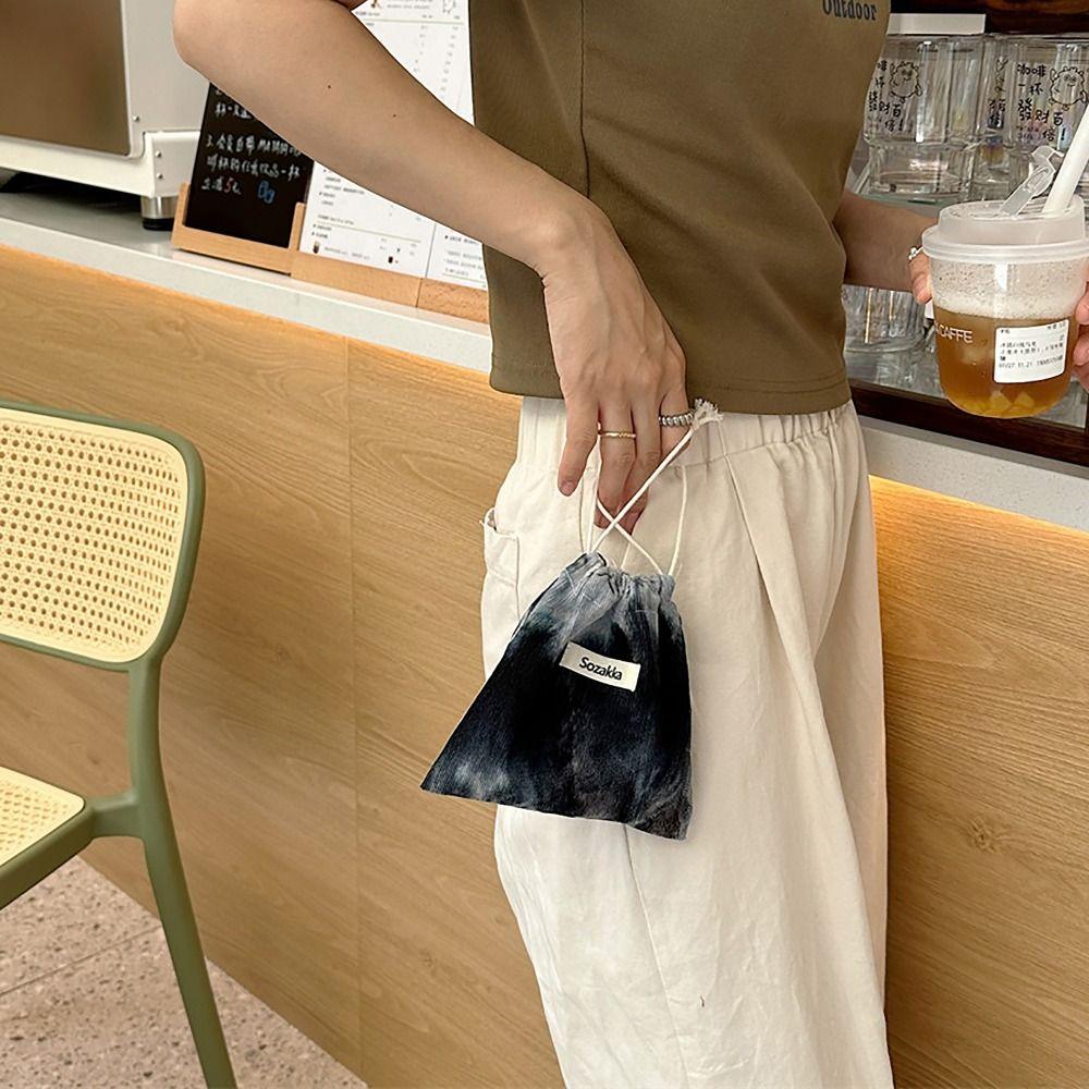 Вельветовая сумка на шнурке, кошелек для монет, сумка для женщин и девочек
Вельветовая сумка на шнурке, кошелек для монет, сумка для женщин и девочек