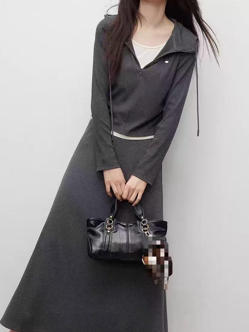 Women s Spring & Autumn Hooded Two-Piece Casual Sweatshirt & Skirt Set, Size L Medium
Women s Spring & Autumn Hooded Two-Piece Casual Sweatshirt & Skirt Set, Size L Medium