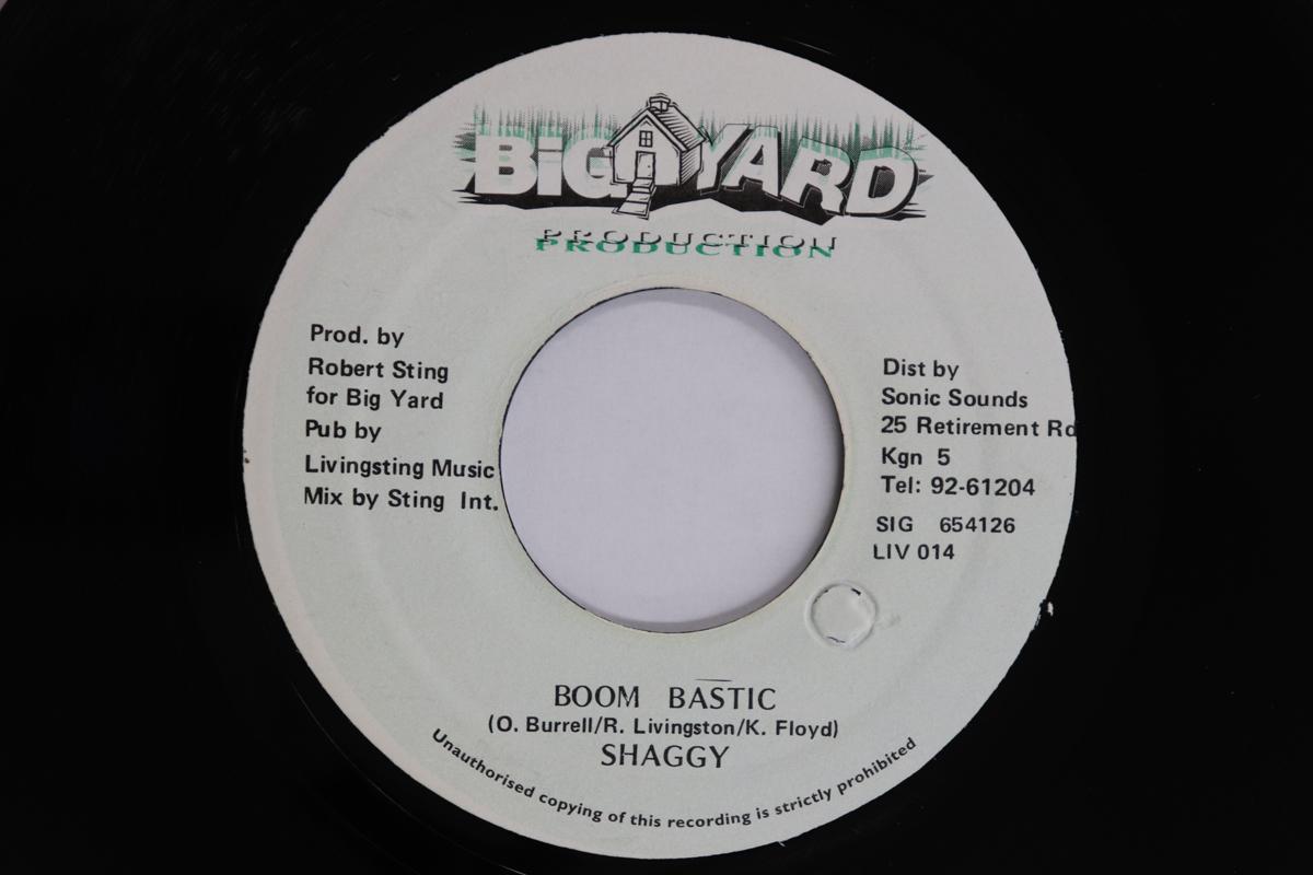 7inch Record SHAGGY / LIVINGSTIN CREW - Boom Bastic / Dub Mix LIV014 Big Yard Produc Jamaica Reggae, Ska & Dub Used
7inch Record SHAGGY / LIVINGSTIN CREW - Boom Bastic / Dub Mix LIV014 Big Yard Produc Jamaica Reggae, Ska & Dub Used