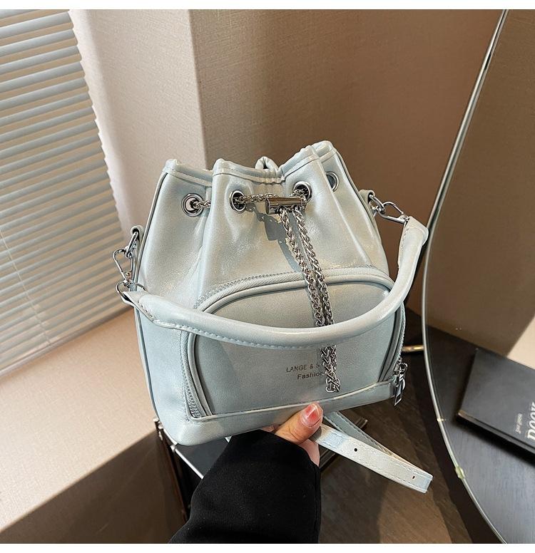 Popular small bag women s 2025 new spring and summer fashion shoulder bag versatile chain crossbody bucket bag синій
Popular small bag women s 2025 new spring and summer fashion shoulder bag versatile chain crossbody bucket bag синій