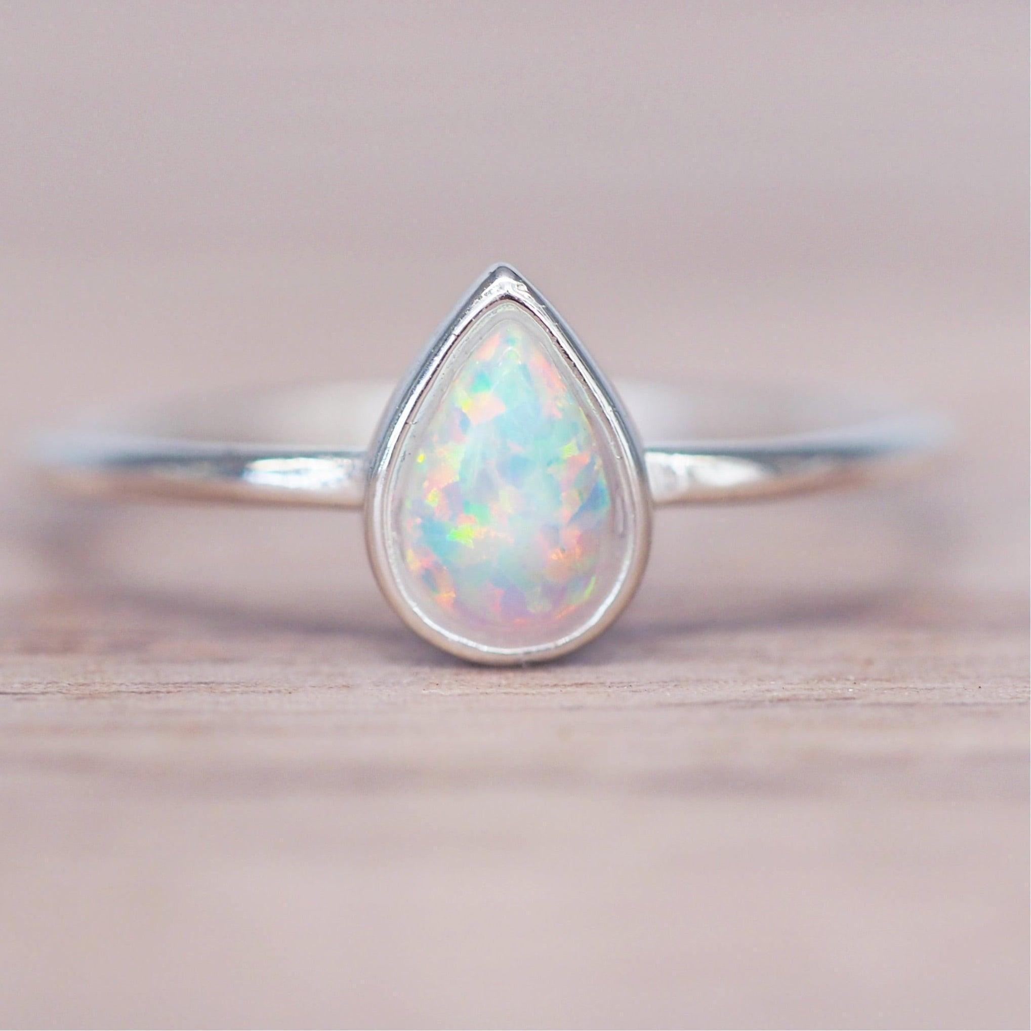 Opal Ring, Baguette Ring, Dainty Opal Ring, Minimalist Ring, Stacking Ring, October Birthstone Ring, Gift for her, US 13 білий
Opal Ring, Baguette Ring, Dainty Opal Ring, Minimalist Ring, Stacking Ring, October Birthstone Ring, Gift for her, US 13 білий