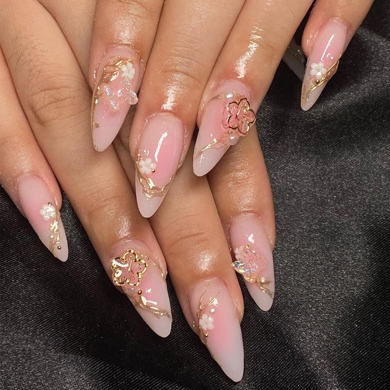 Trendy Floral Blush Wearable Nail Art Set - 24 Pieces of Fashionable False Nails Glue Type
Trendy Floral Blush Wearable Nail Art Set - 24 Pieces of Fashionable False Nails Glue Type