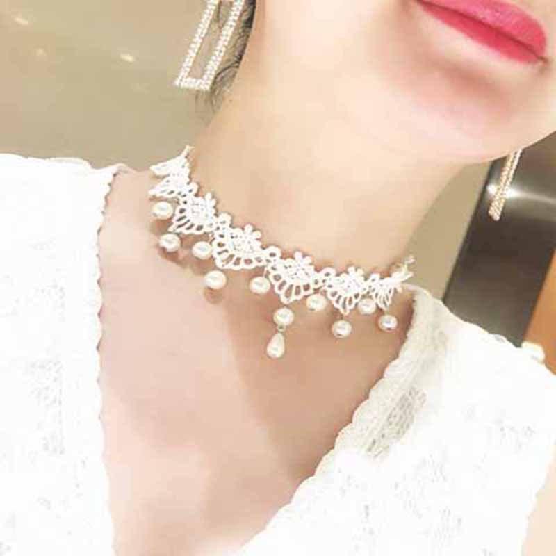 Элегантное европейское и американское белое кружевное ожерелье на ключицу - изысканные модные украшения
Элегантное европейское и американское белое кружевное ожерелье на ключицу - изысканные модные украшения