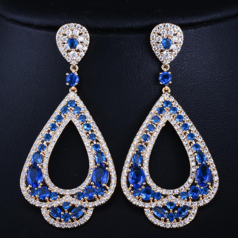 E0253 Преувеличенные женские украшения для ушей, серьги с цирконом, игла, многоцветные на выбор
E0253 Преувеличенные женские украшения для ушей, серьги с цирконом, игла, многоцветные на выбор